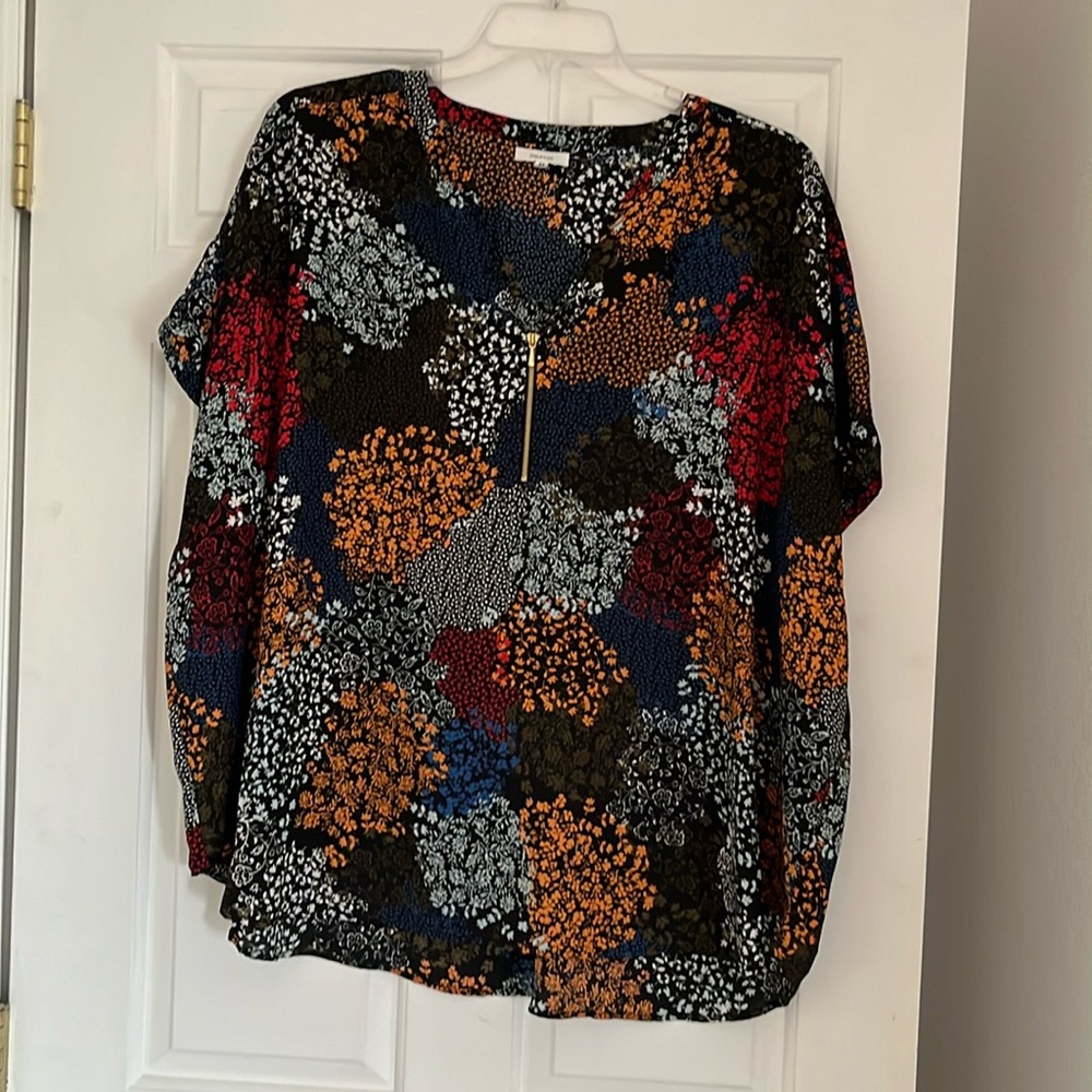 Maurice’s Geneva Zip Blouse Size 4X Multi Floral